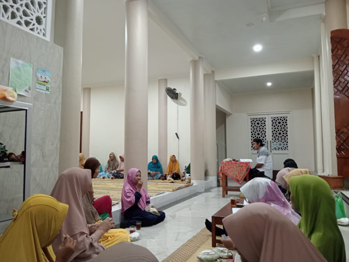 Pengajian rutin malam sabtu Ibu2 warga Krajan