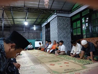 Rapat pembentukan panitia pernikahan didusun Kregan Sanggrahan