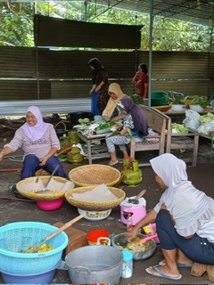 Guyub rukun rewang mantu di Kregan Sanggrahan