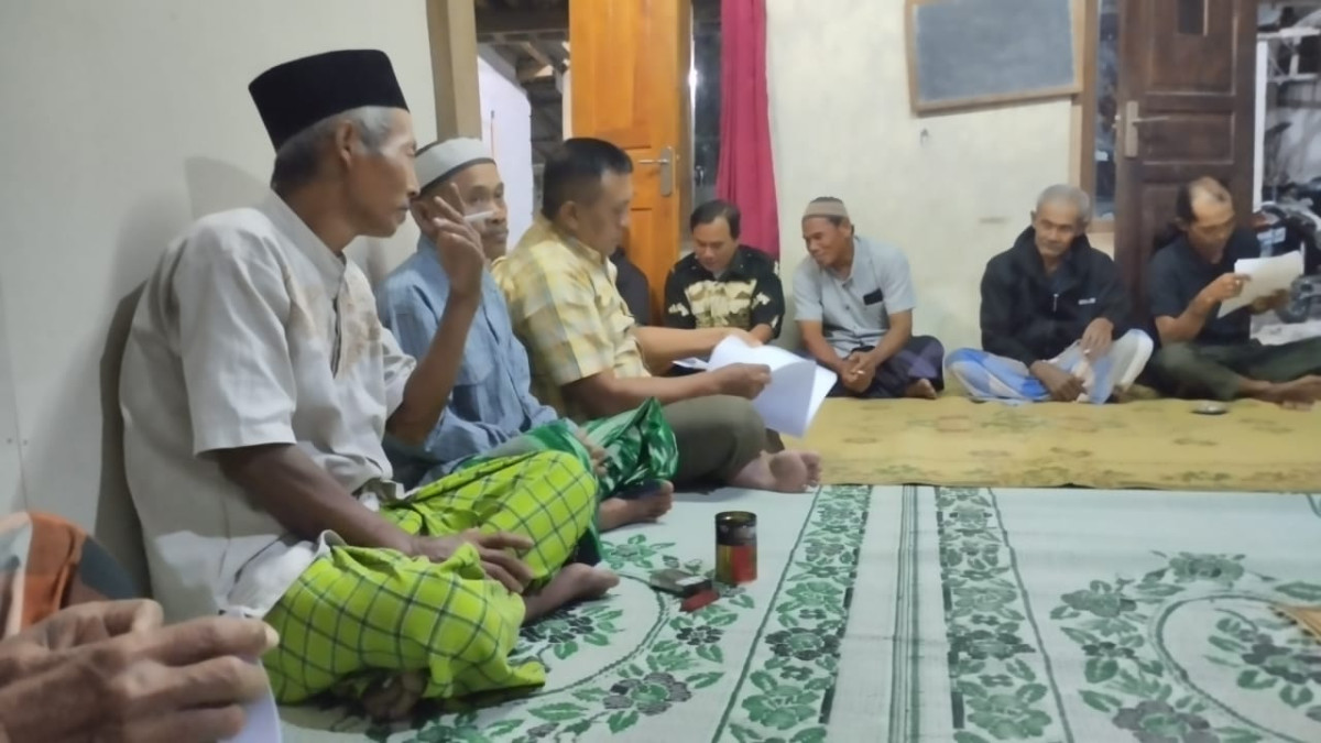 Rapat pembentukan Panitia Pernikahan Warga rt 01 pokoh.