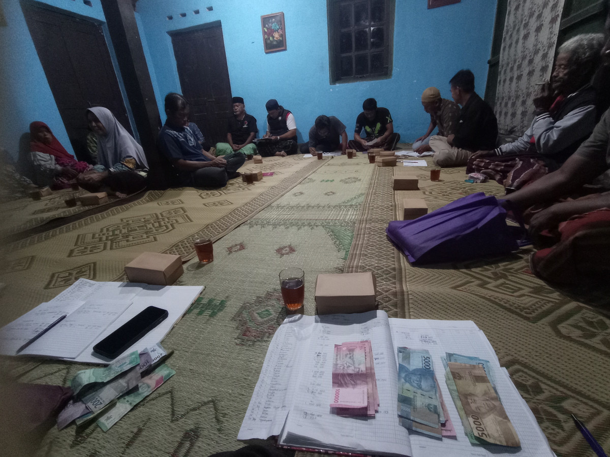 Rapat rutin bapak2 dusun babadan