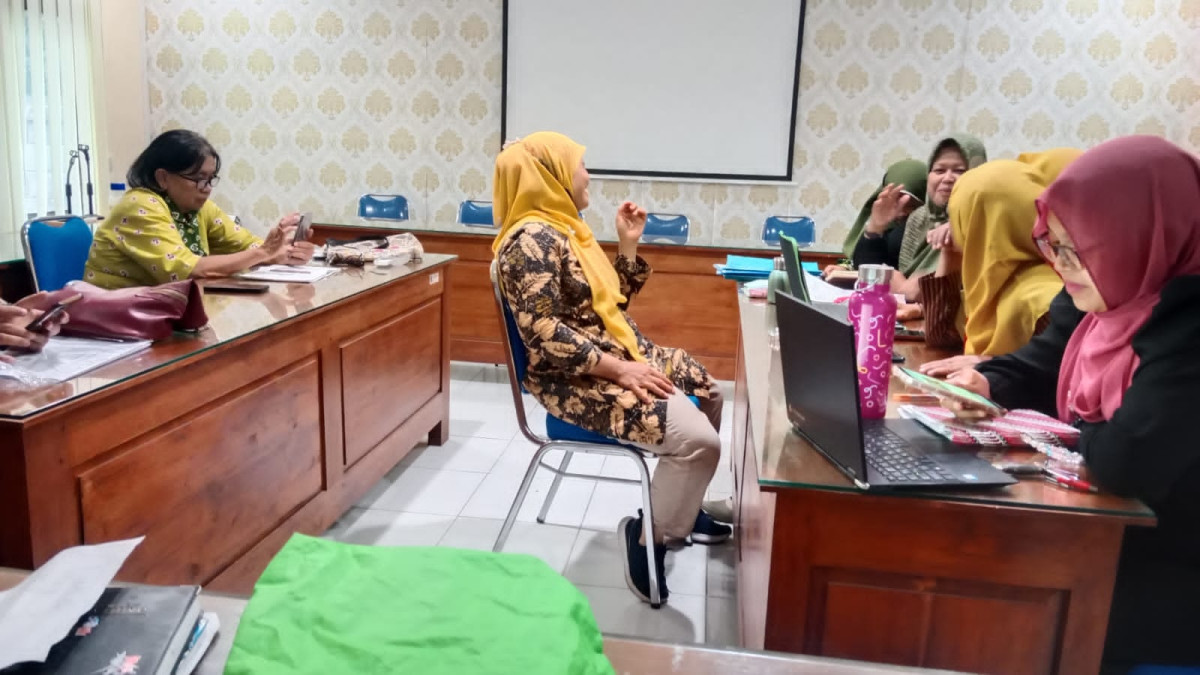 Rapat koordinasi TP PKK Wedomartani diikuti kader PKK Padukuhan Tonggalanan