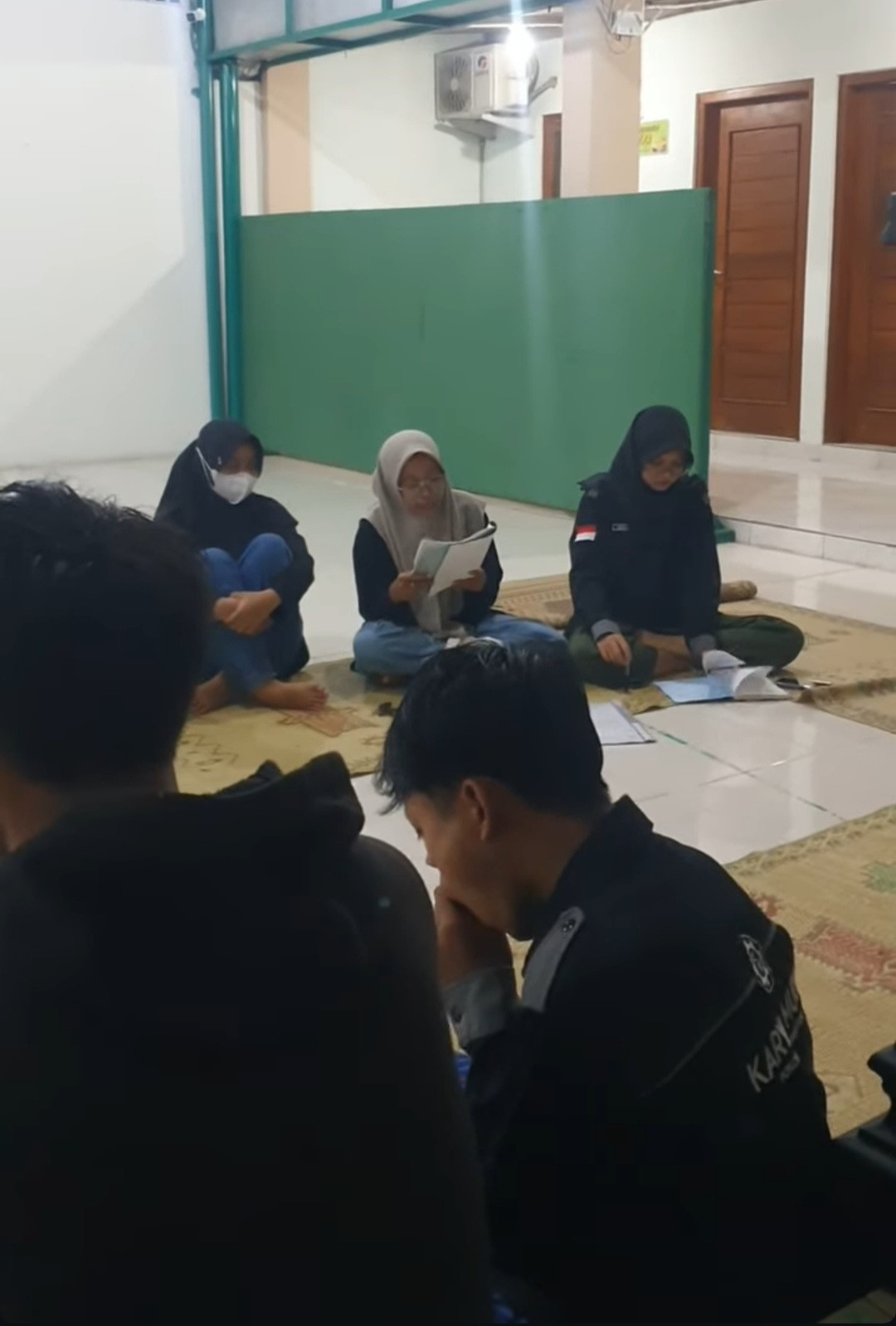 Pertemuan karang taruna pokoh