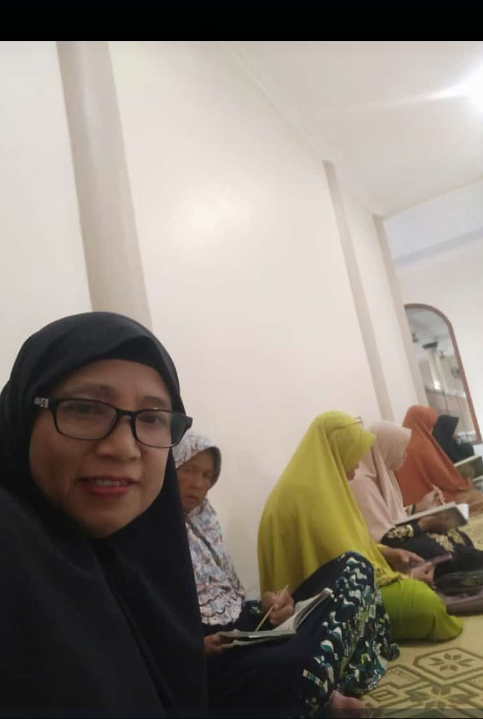 Belajar metode Tahsin Klmpok pengajian Ibu2 warga Krajan