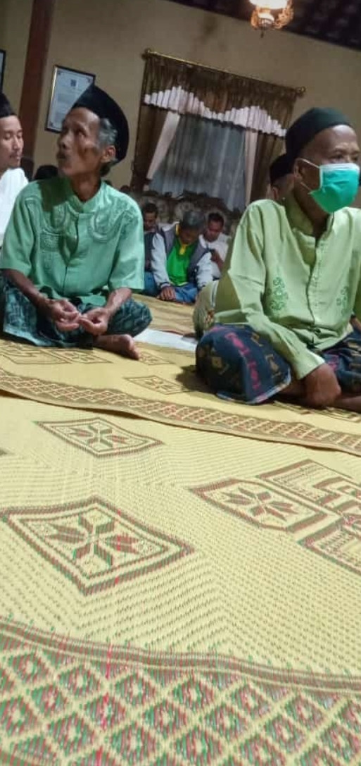 Kumpulan bapak² malam minggu pahing warga Gondanglegi