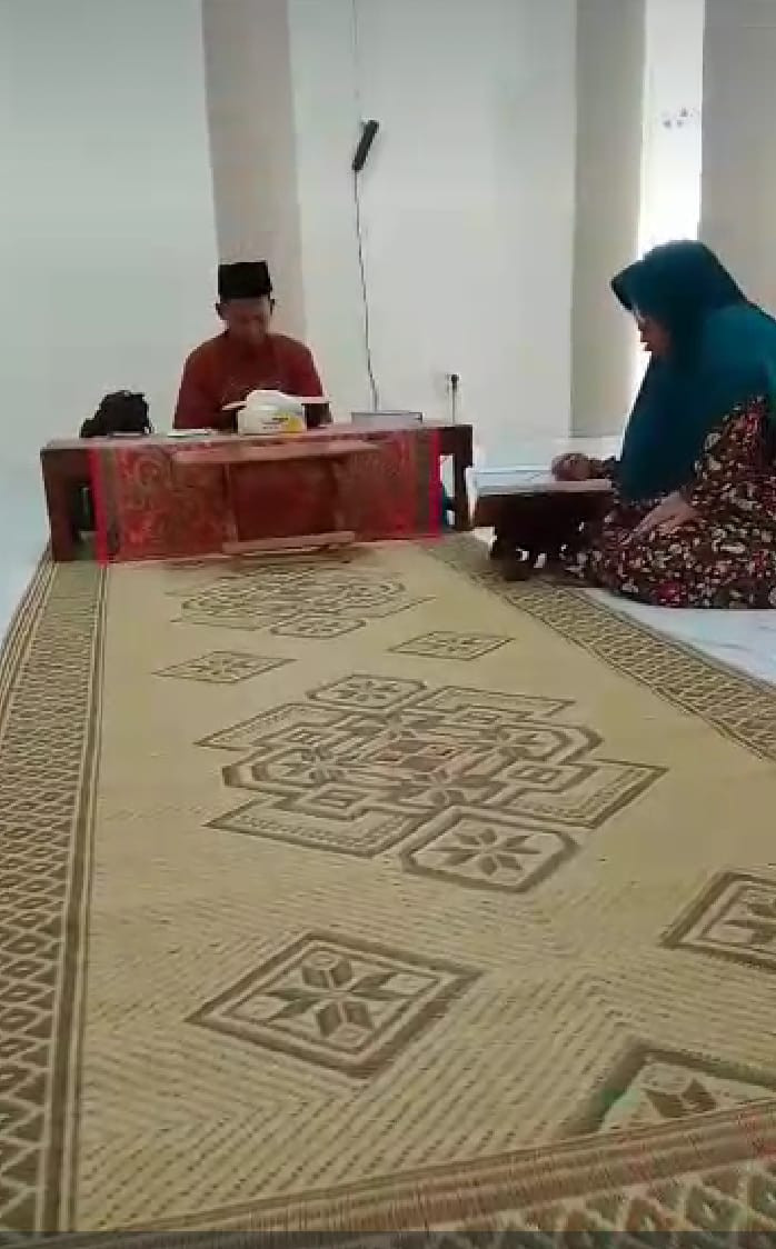 Belajar metode Tahsin Klmpok pengajian Ibu2 warga Krajan