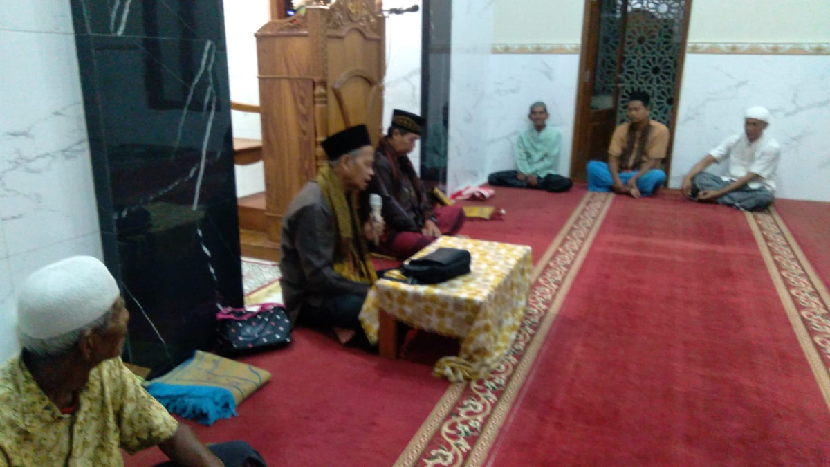 Pengajian sebelum sholat sunah suruq