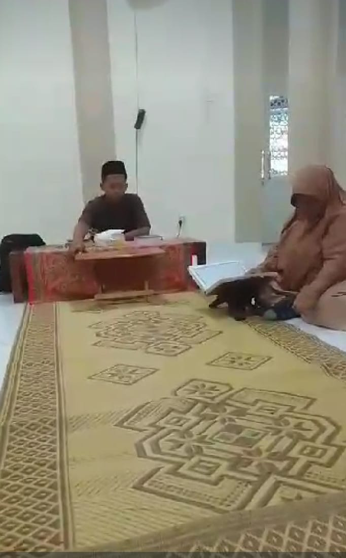 Belajar metode Tahsin Klmpok pengajian Ibu2 warga Krajan