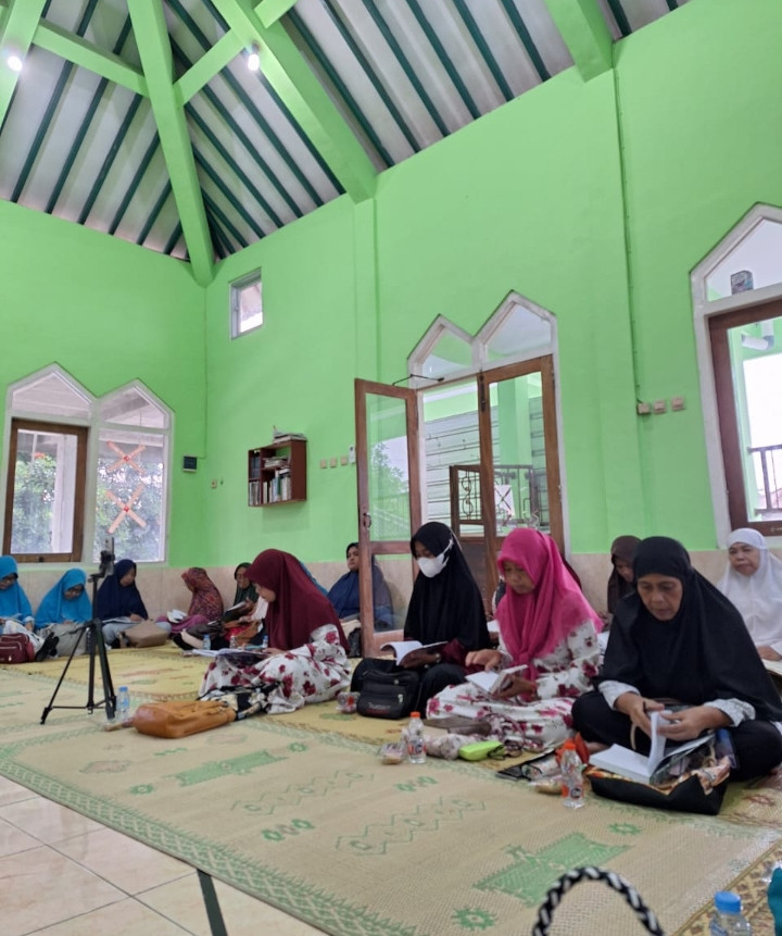 Pengajian rutin minggu di Karanganyar