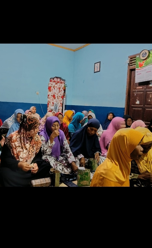 Yasinan rutin ibu² istiqomah dusun Gondanglegi