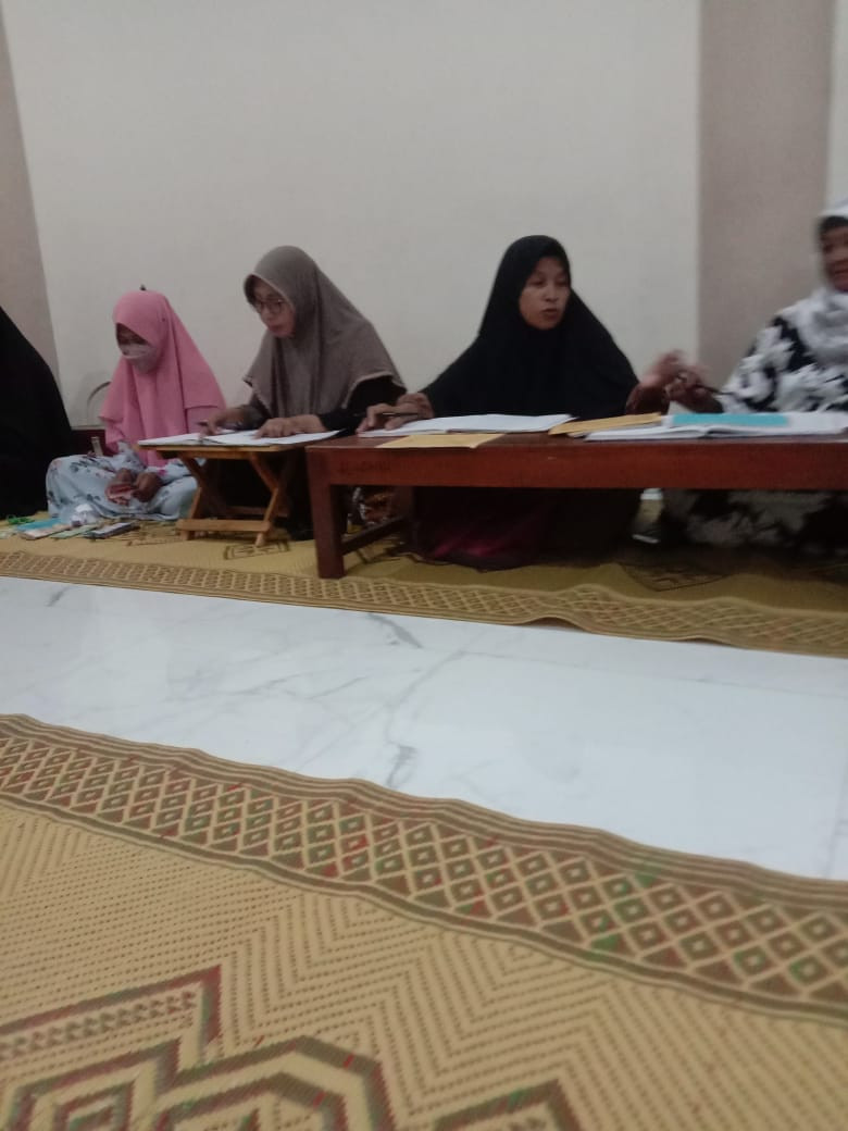 Pengajian rutin malam jumat ibu2 warga krajan