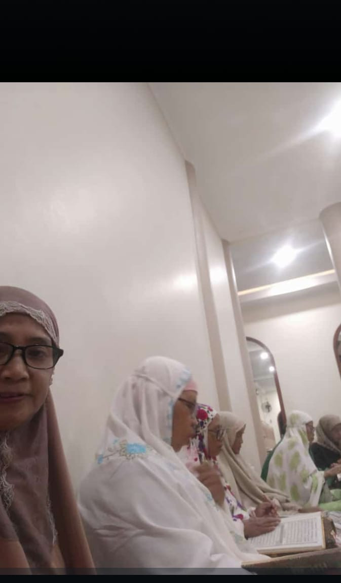 Tadarus Al quran oleh ibu2 warga krajan