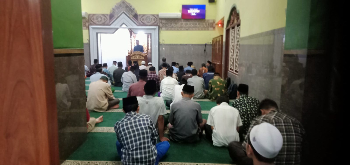 Kajian setiap pagi hari selama bulan Ramadhan di masjid Ar Rohmah Malangrejo