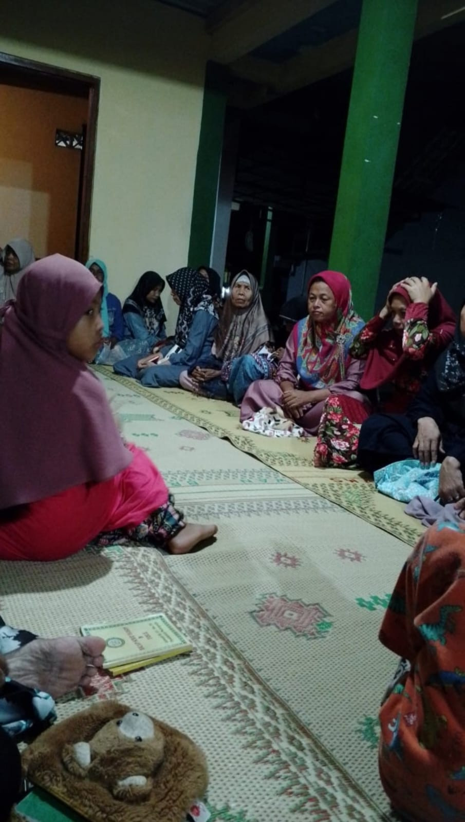 Yasinan dan waosan kalimah toyibah tahlil RT 03 Malangrejo