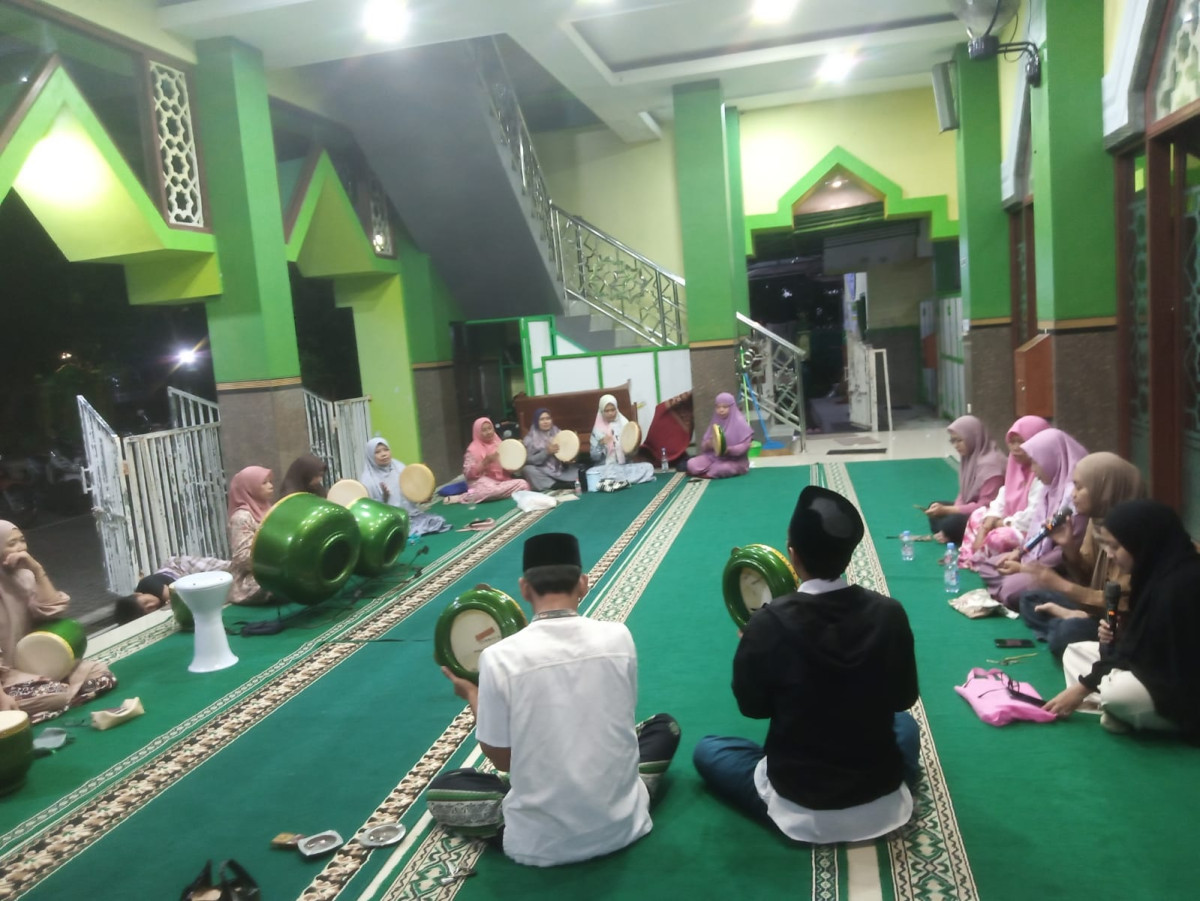 Latihan Hadroh Asy Syifa'ul Husna Padukuhan Malangrejo