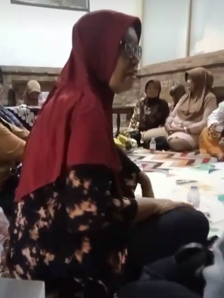 Menengok warga sakit saren