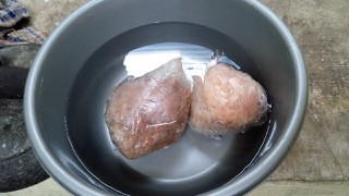 Menyuplai bahan mentah PMT lokal oleh kader Sanggrahan