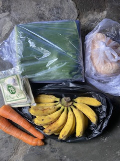 Menyuplai bahan mentah PMT lokal oleh kader Sanggrahan