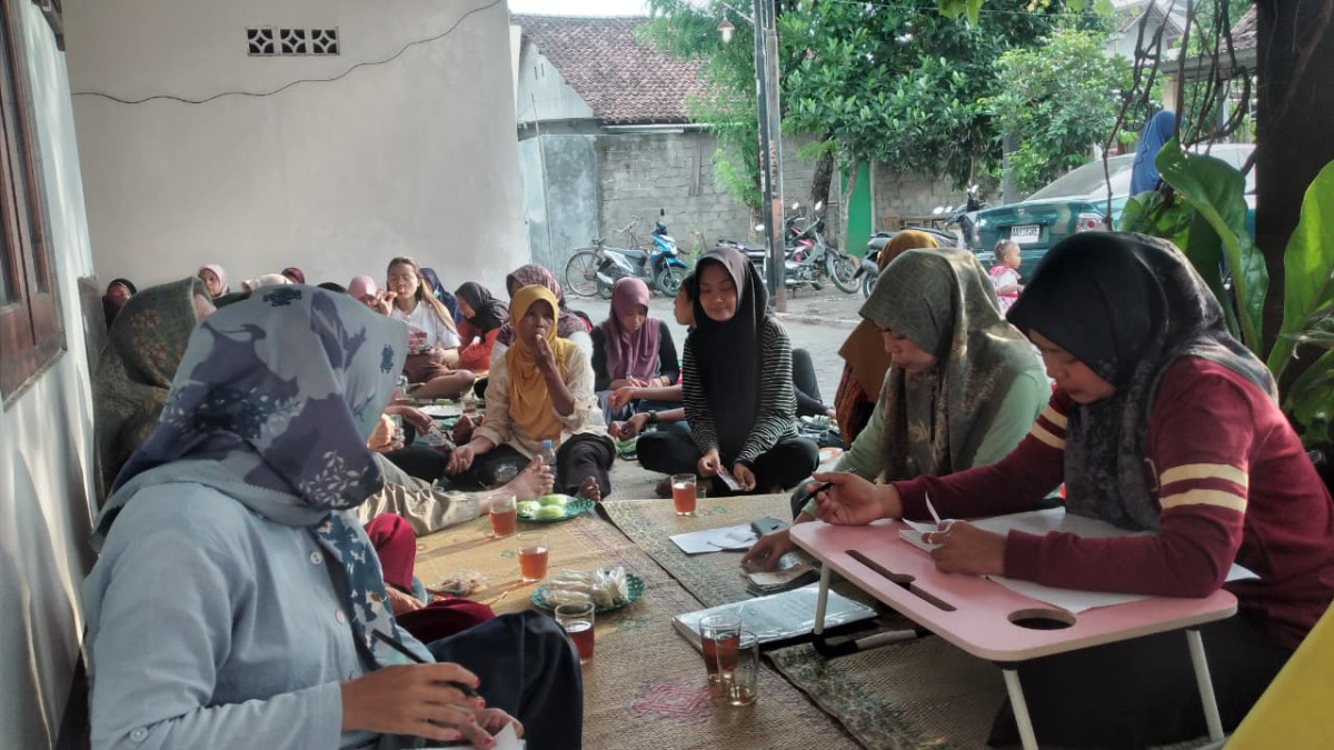 PERTEMUAN PKK RT 04 MALANGREJO