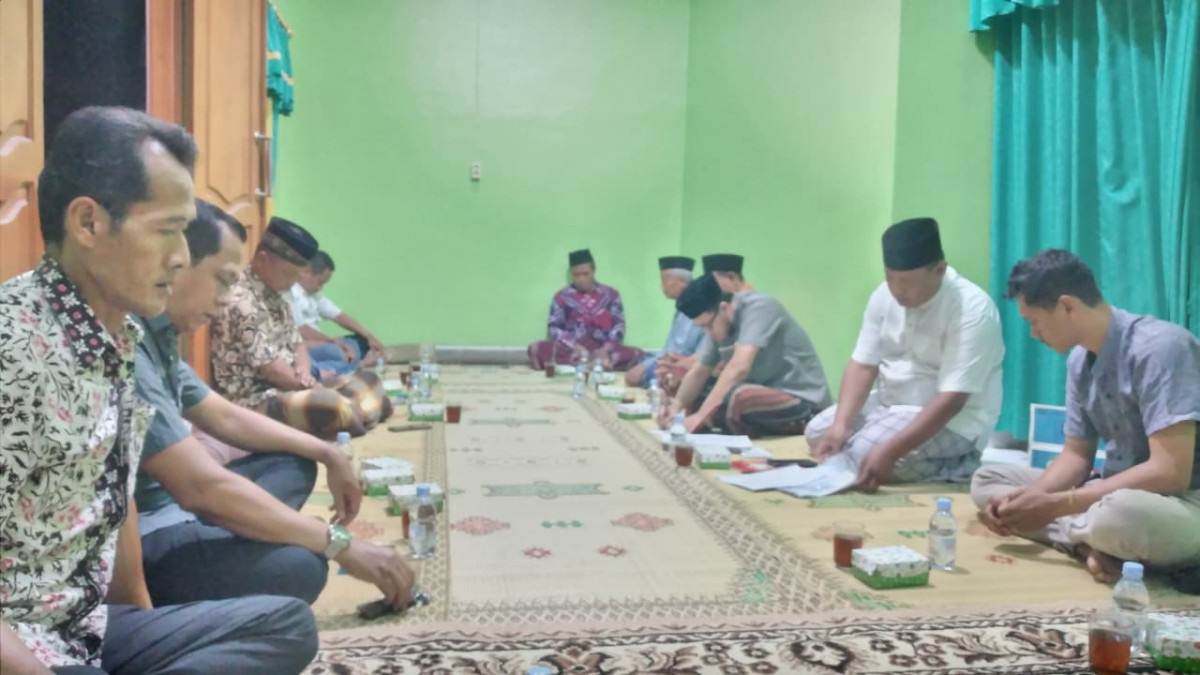 PERTEMUAN PENGURUS RW 34 MALANGREJO