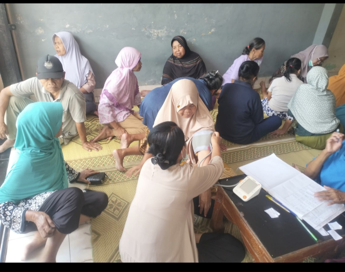 Pelaksanaan Posyandu lansia dusun Babadan