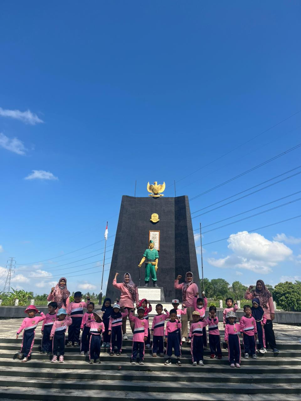 Outing class KB PKK Mutiara Hati di Monumen Plataran oleh KB PKK Mutiara Hati Malangrejo