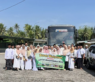 Kegiatan ziarah warga Sanggrahan