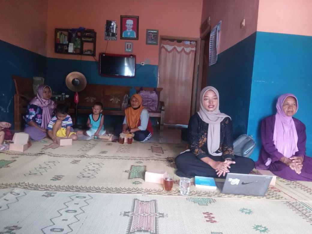 Pertemuan rutin kelompok PKH padukuhan Tegalsari menghadiri pendamping PKH kapanewon Ngemplak