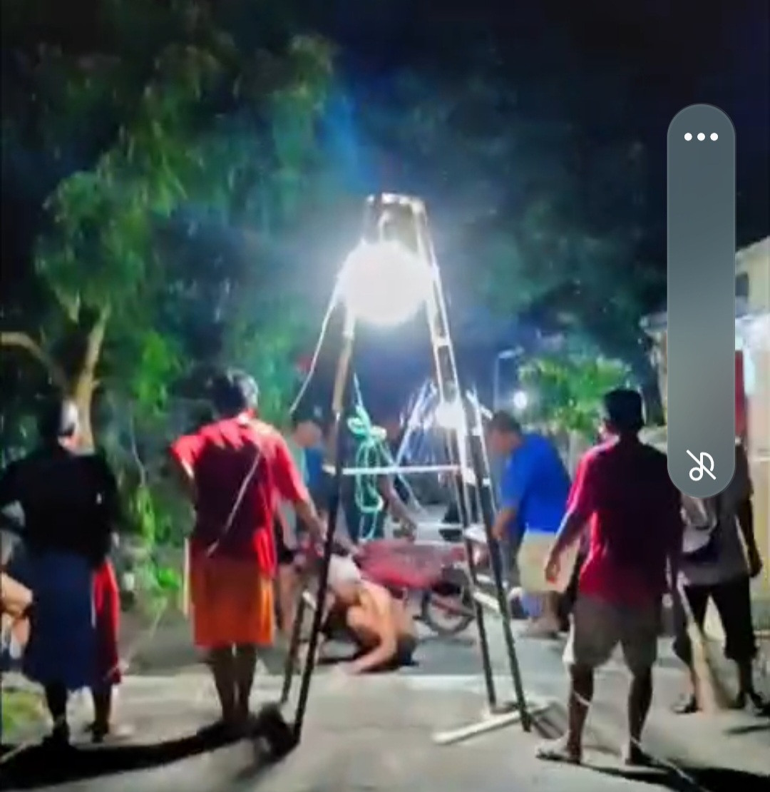 Gotong Royong Pemasangan Paving Blok Hari ke 8 Jalan Gatot Kaca RT 02 Padukuhan Pokoh