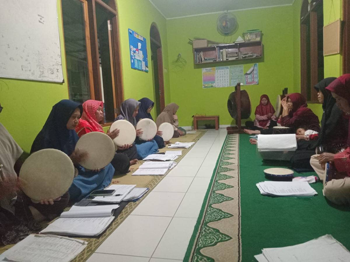 Latihan hadroh Jangkang Sempu