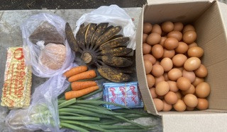 Menyuplai bahan mentah PMT lokal oleh kader Sanggrahan