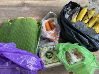 Menyuplai bahan mentah PMT lokal oleh kader Sanggrahan