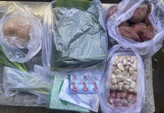 Menyuplai bahan mentah PMT lokal oleh kader Sanggrahan