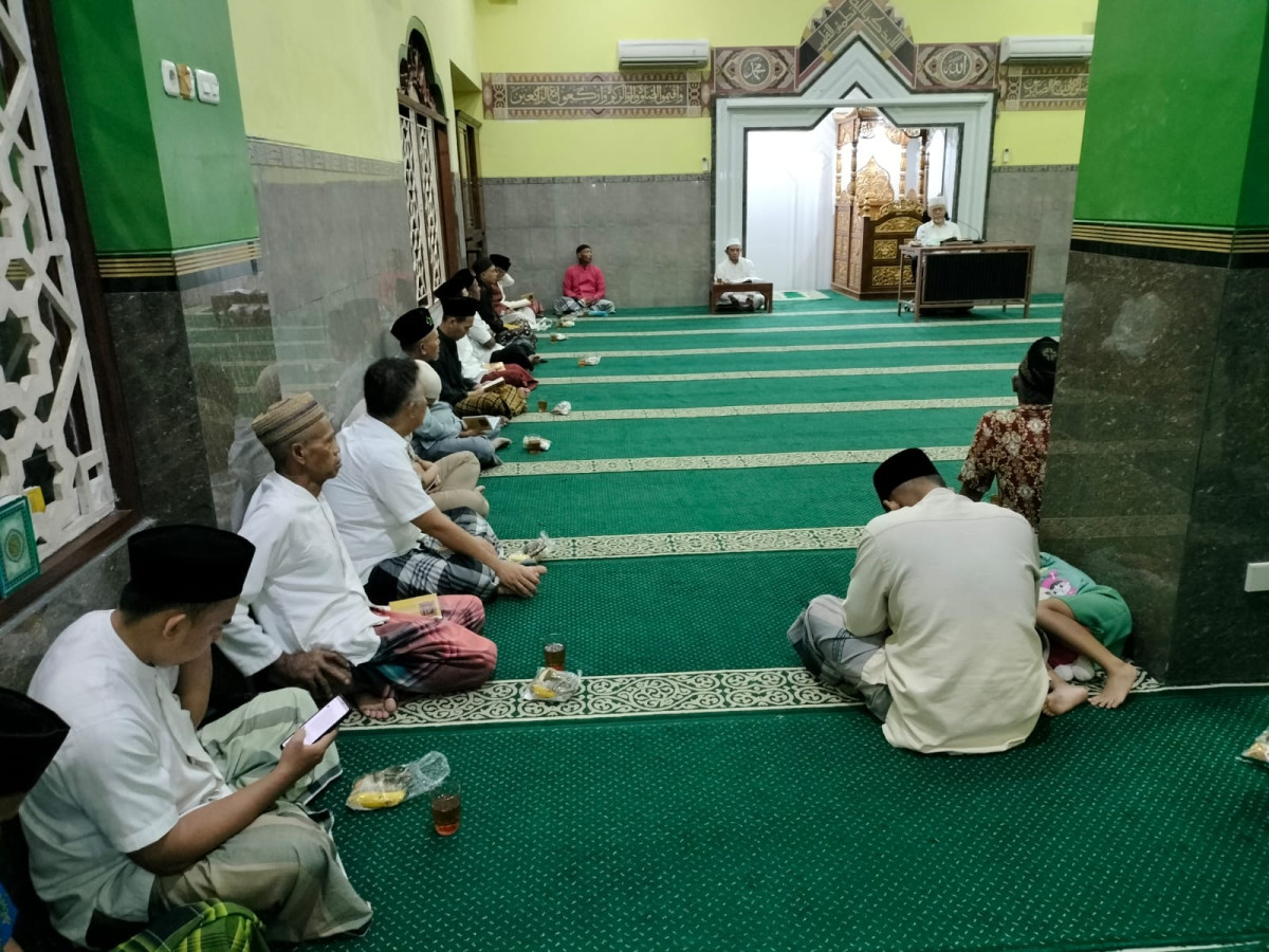 Pengajian Ahad pagi masjid Ar Rohmah Malangrejo