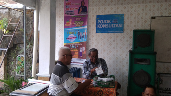 Pemeriksaan kesehatan lansia 