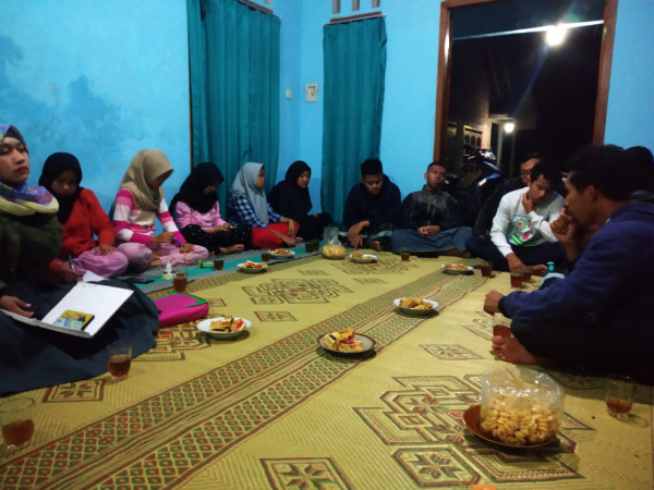 Rapat Rutin bulanan Pemuda dan PIK - R