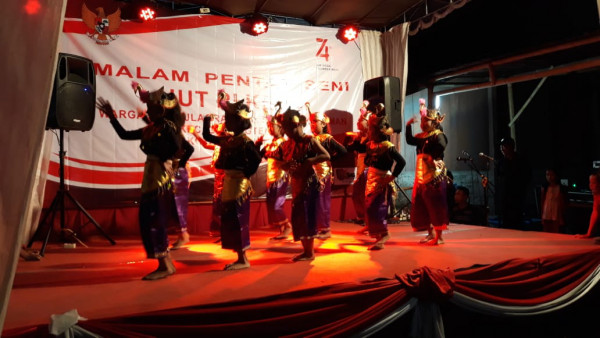 Pentas tari tradisional