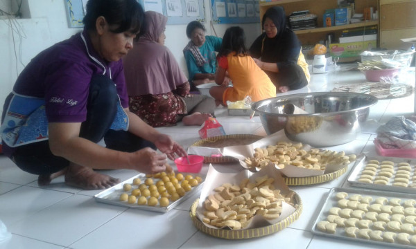 Praktek pembuatan kue kering