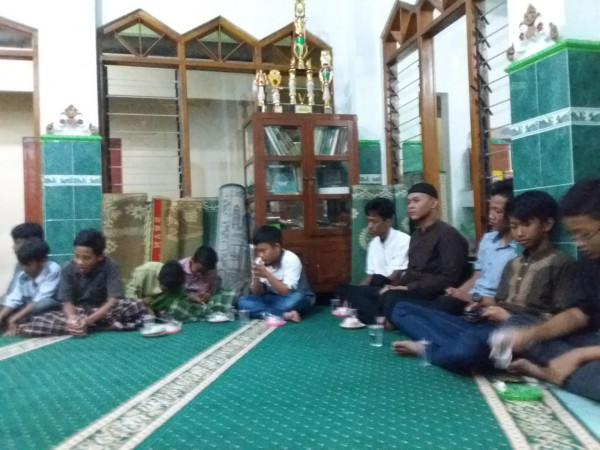 Pengajian remaja Masjid Al Ikhlash kkb rw 12 Prawirodirjan