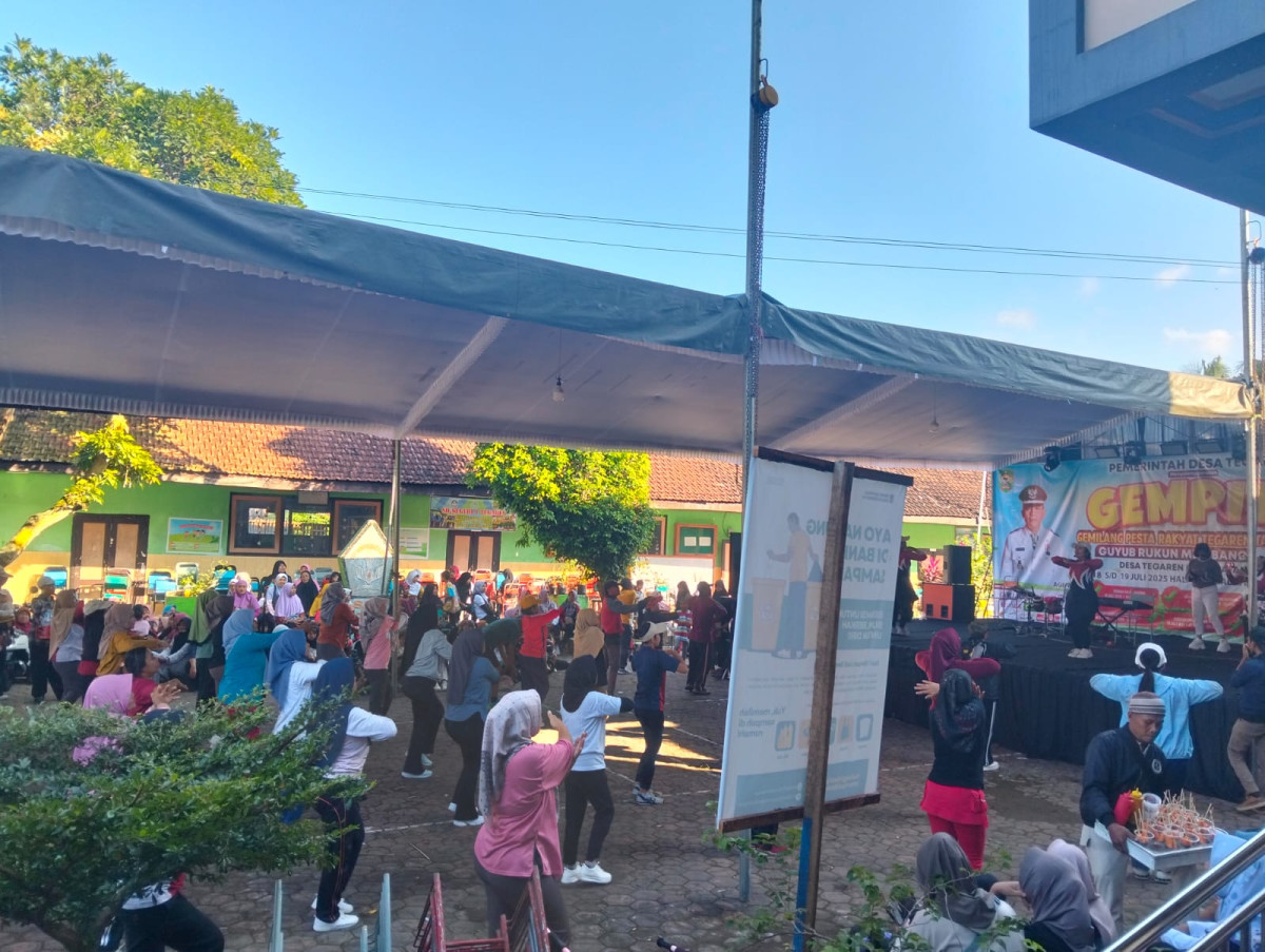 senam bersama dalam gempita (gemilang pesta rakyat tegaren)