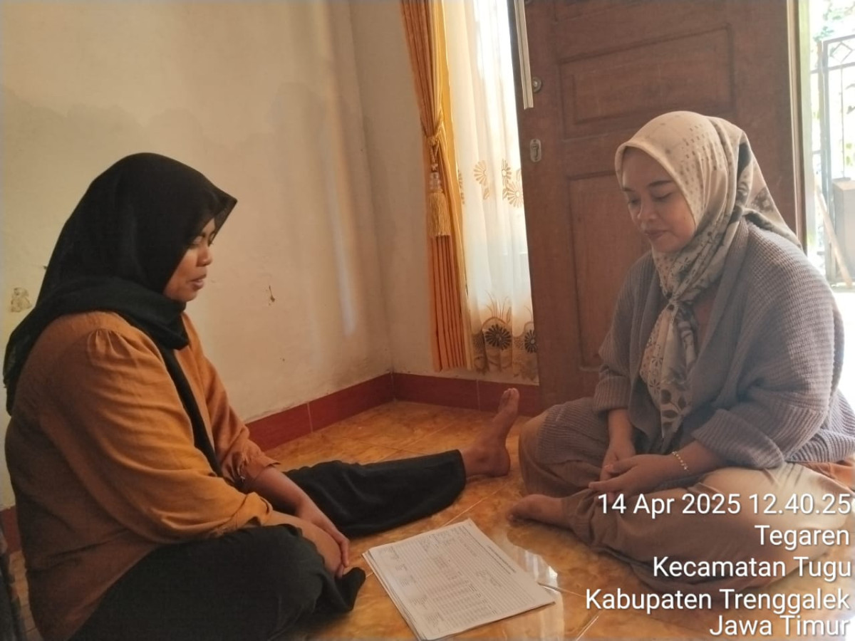 kunjungan rumah oleh kader