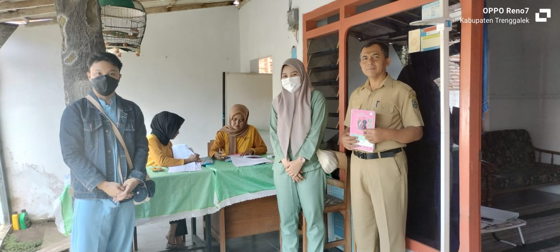 kunjungan kerja kades ke posyandu