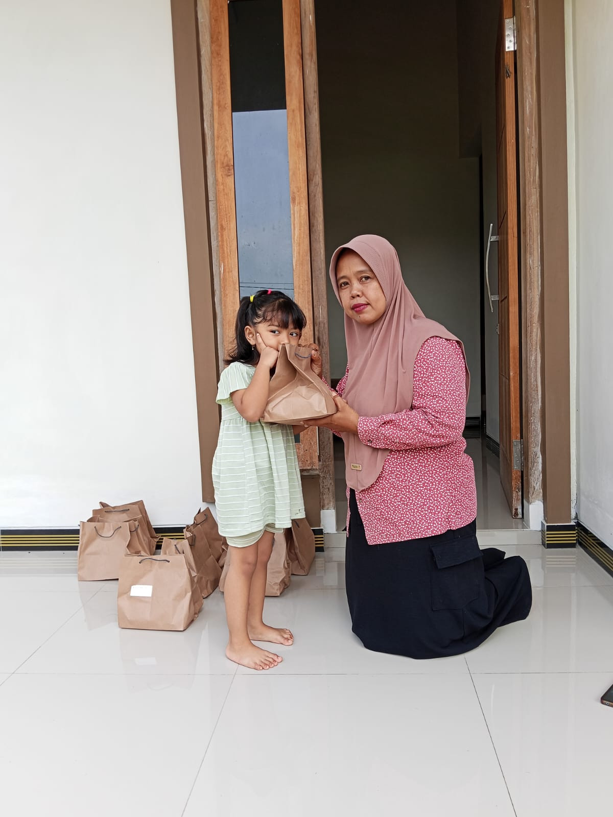 Pemberian MBG B3 (bumil, busui, balita)