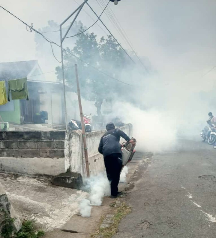 Kegiatan foging pemberantasan sarang nyamuk