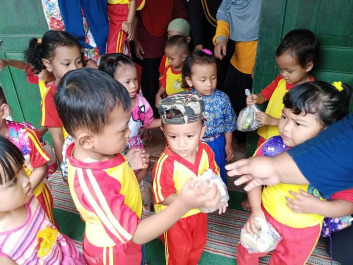 Penerimaan Makanan Tambahan