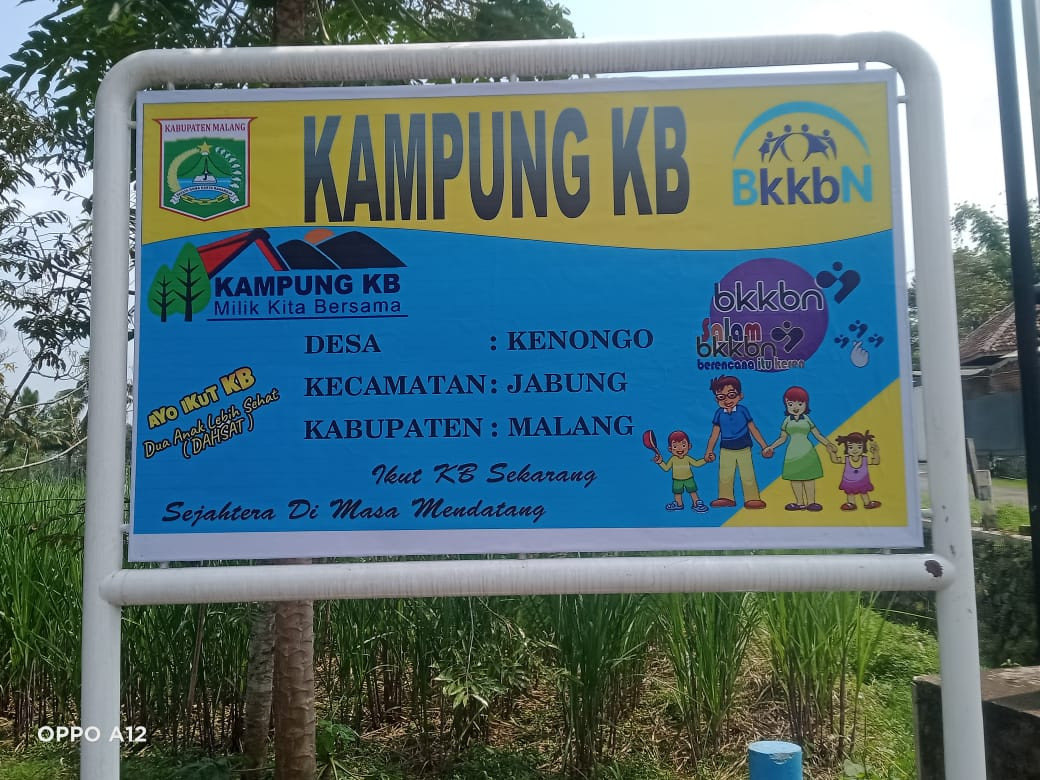 renovasi papan nama kampung kb desa Kenongo