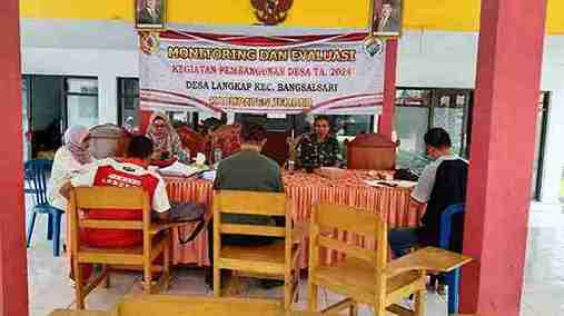 Monitoring Evaluasi Kegiatan Pembangunan Desa