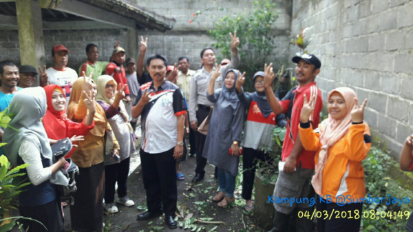 Foto Bersama setelah Kerja Bakti