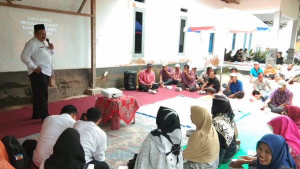 Peningkatan partisipasi masyarakat Dusun Tlogosari dalam Loka Karya Program Kegiatan Kampung KB 