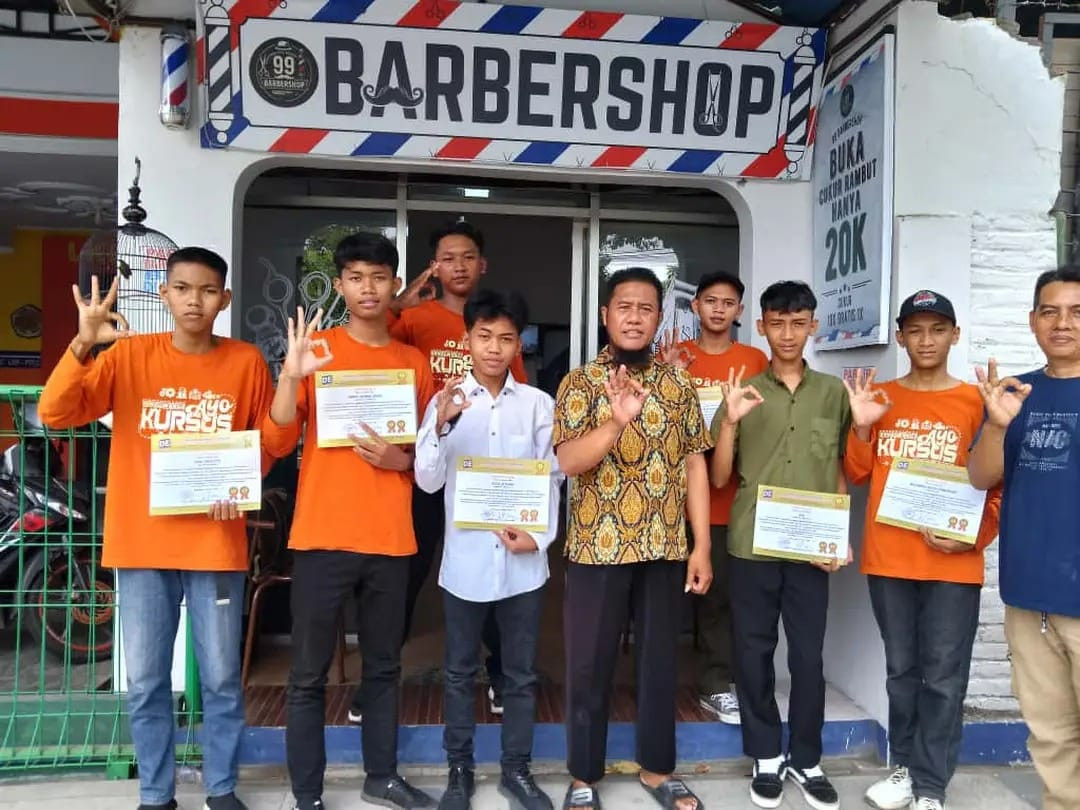 Warga Belajar PKBM BKM Bina Makmur Ikuti Ujian Kompetensi BAK (Banyuwangi Ayo Kursus)